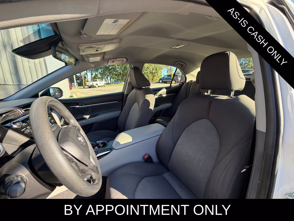 Used 2018 Toyota Camry LE FWD image 11