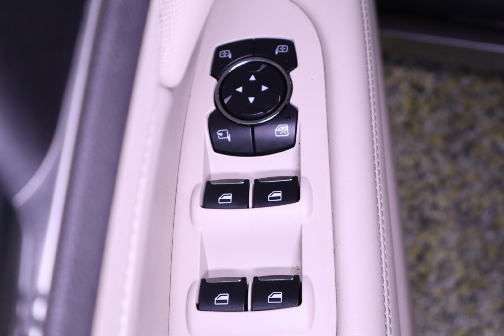 Used 2020 Lincoln MKZ Reserve FWD image 36