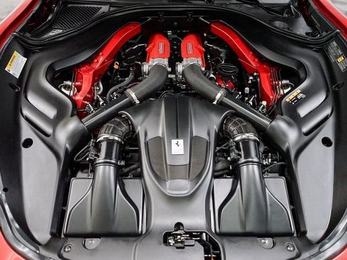 Used 2024 Ferrari Roma image 40