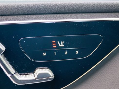 Used 2025 Mercedes-Benz C 300 4MATIC Sedan image 27