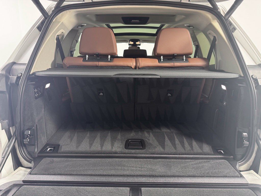 Certified 2023 BMW X7 xDrive40i w/ Executive Package AWD/4WD image 19