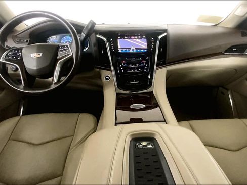Used 2016 Cadillac Escalade Premium AWD/4WD image 14