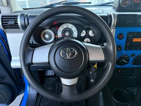 Used 2008 Toyota FJ Cruiser 4WD image 41