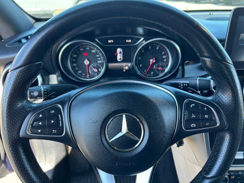 Used 2018 Mercedes-Benz CLA 250 image 9