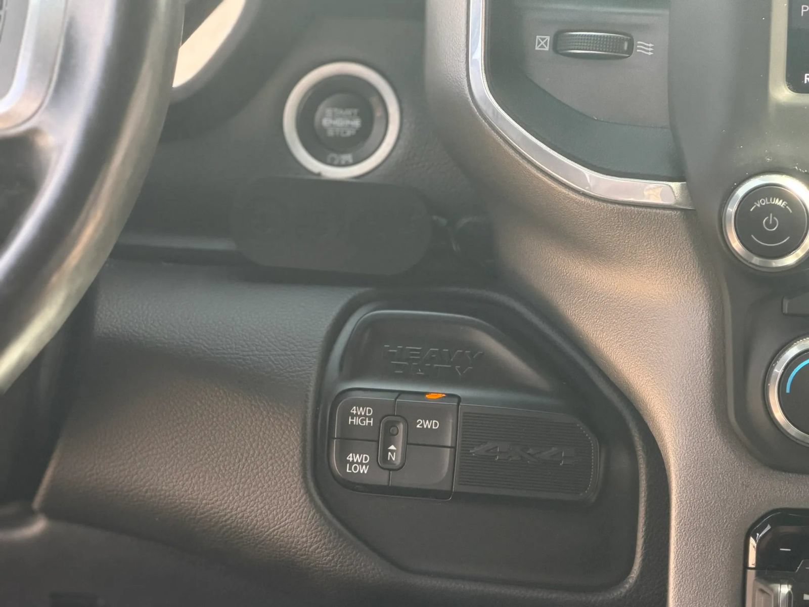 Used 2020 RAM 2500 Laramie w/ Night Edition AWD/4WD image 38