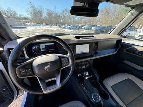 Used 2023 Ford Bronco Wildtrak image 18