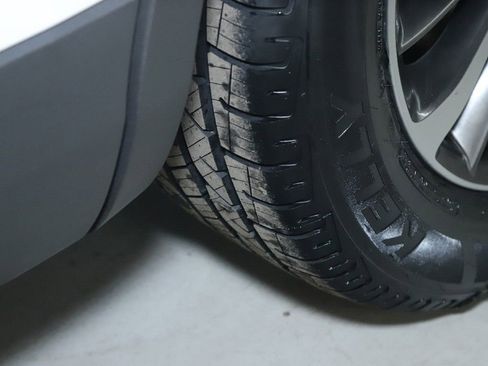 Certified 2023 Lincoln Nautilus Reserve image 37