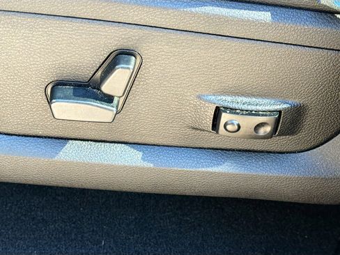 Used 2019 RAM 1500 Classic SLT w/ Luxury Group image 23