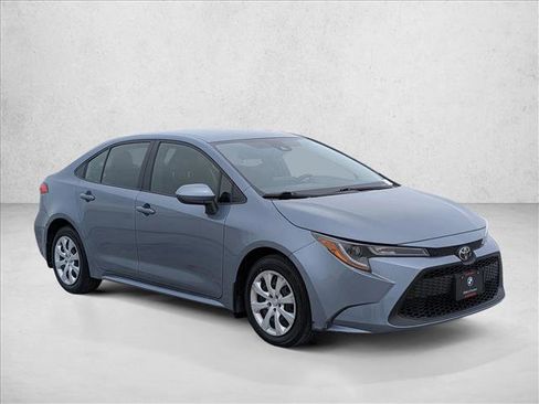 Used 2022 Toyota Corolla LE image 3