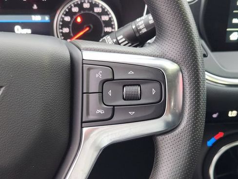 Used 2025 Chevrolet Blazer LT FWD image 24
