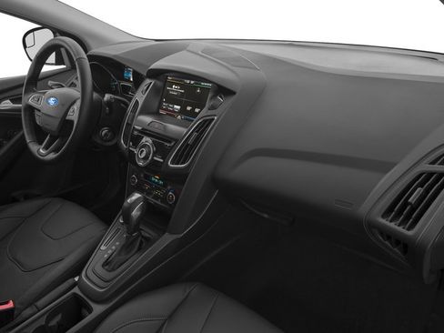 Used 2016 Ford Focus SE FWD image 16