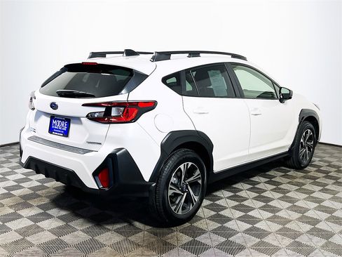 Used 2024 Subaru Crosstrek 2.0i Premium image 8