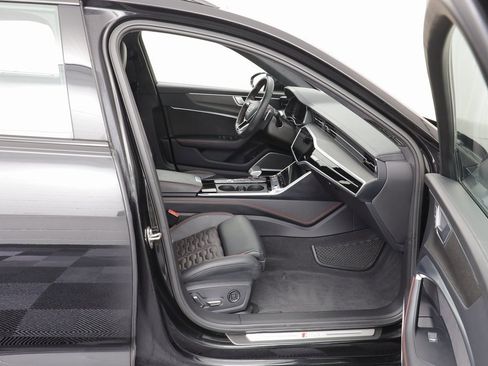 Used 2024 Audi RS 6 performance image 25