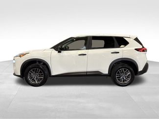 Used 2023 Nissan Rogue S video 2