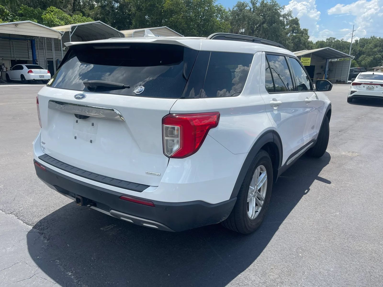 Used 2020 Ford Explorer XLT w/ Equipment Group 202A RWD image 7