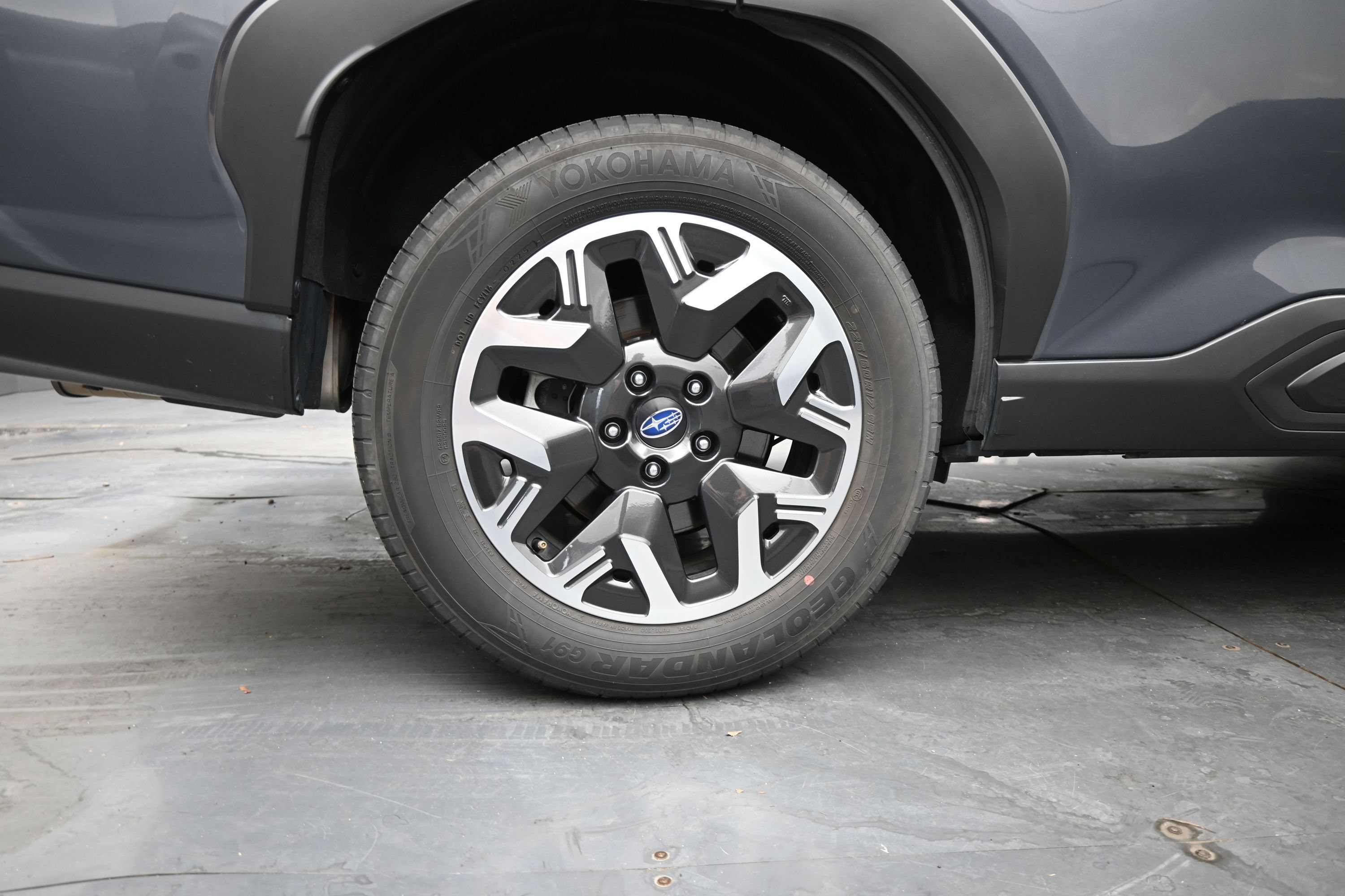 Used 2025 Subaru Forester Premium AWD/4WD image 11