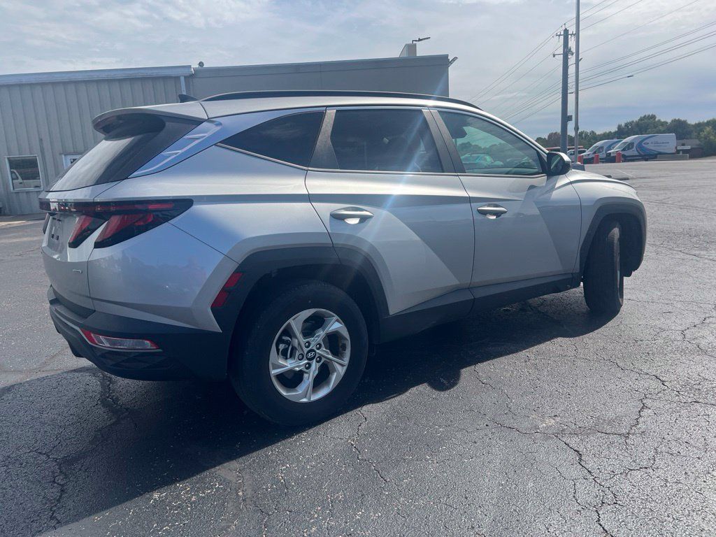Used 2024 Hyundai Tucson SEL AWD/4WD image 3