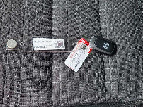 Certified 2026 Honda HR-V LX image 33