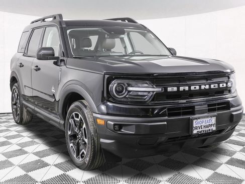 Used 2023 Ford Bronco Sport Outer Banks w/ Tech Package image 11