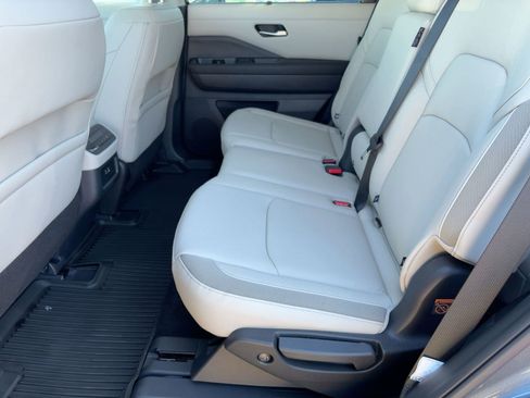 New 2025 Nissan Pathfinder SL w/ Cargo Package image 15