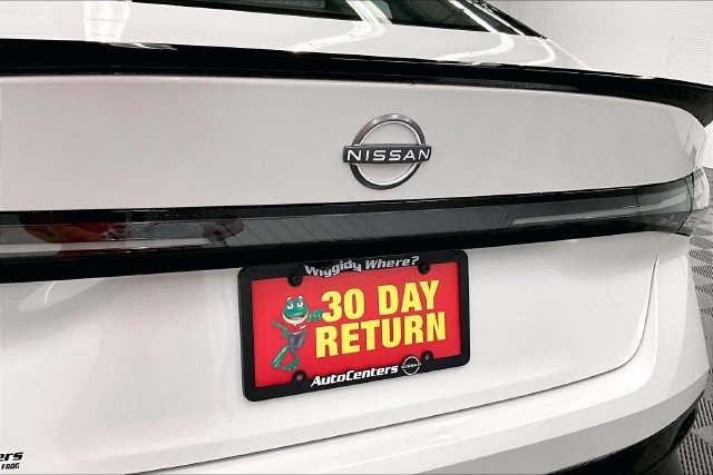 New 2027 Nissan Sentra SR FWD image 21