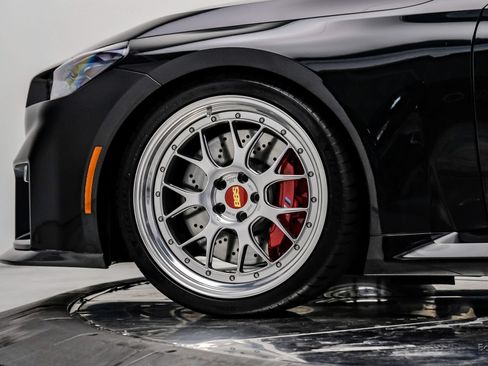 Used 2025 BMW M2 w/ Carbon Package RWD image 96