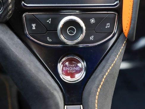 Used 2021 McLaren 720S Performance image 23