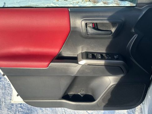 Used 2023 Toyota Tacoma SR5 image 10