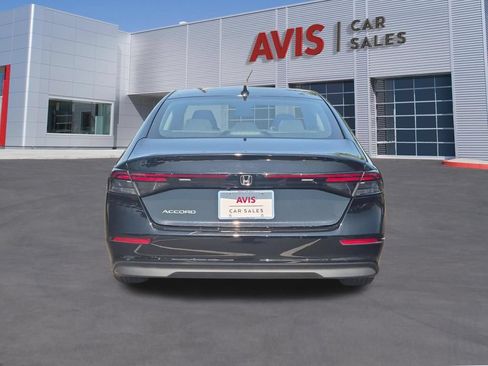 Used 2025 Honda Accord SE image 7