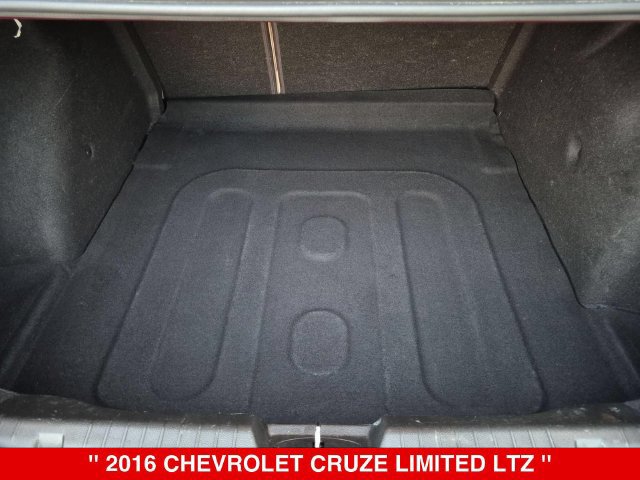 Used 2016 Chevrolet Cruze LTZ w/ Sun, Sound and Sport Package FWD image 33
