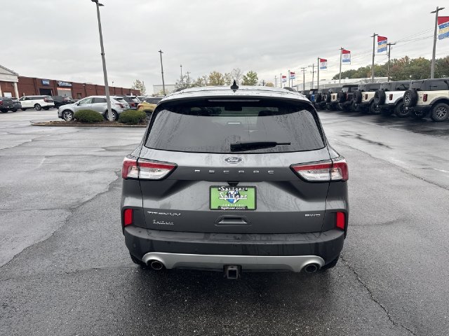 Used 2022 Ford Escape Titanium w/ Class II Trailer Tow Package AWD/4WD image 34
