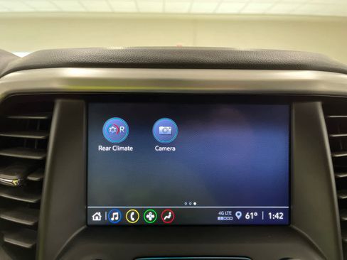 Used 2023 GMC Acadia SLE w/ Driver Convenience Package image 34