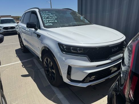 Certified 2023 Kia Sorento SX AWD/4WD image 5