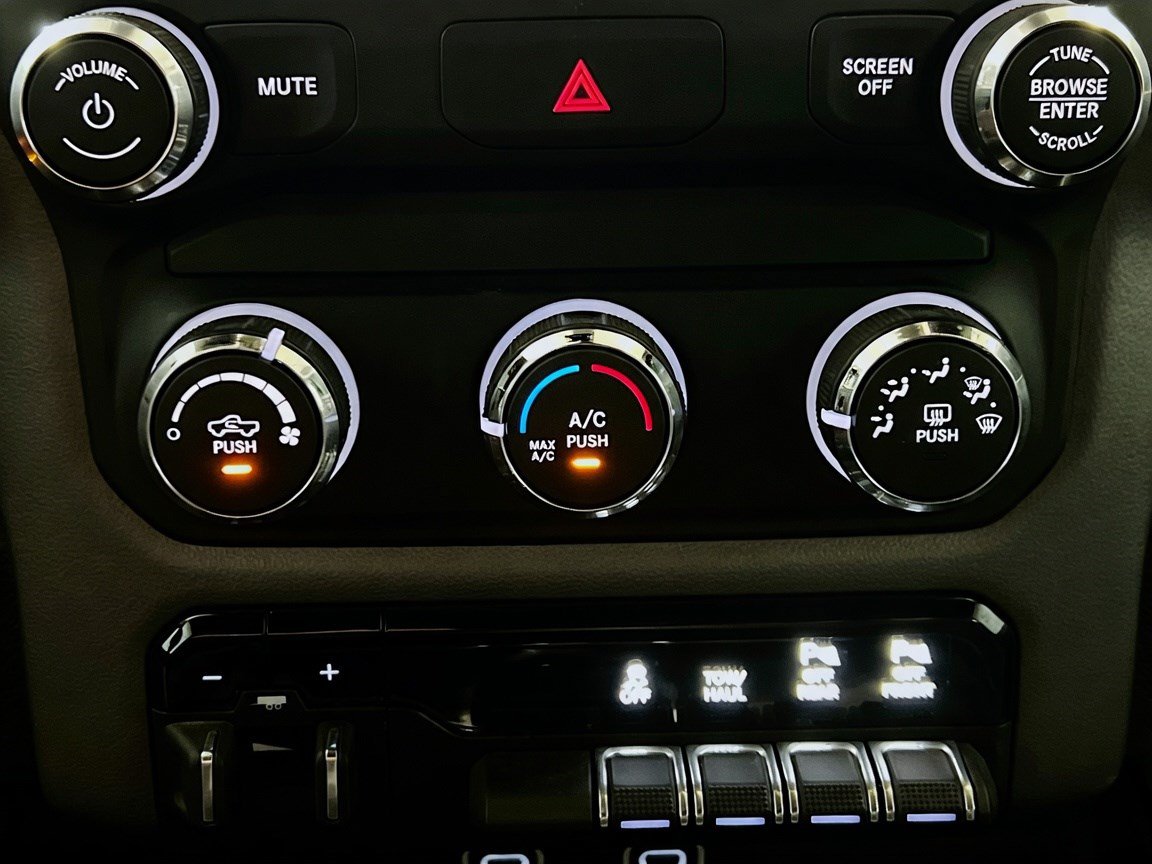 Used 2022 RAM 1500 Big Horn AWD/4WD image 11