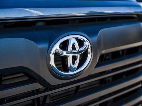 New 2026 Toyota Tundra SR5 image 6