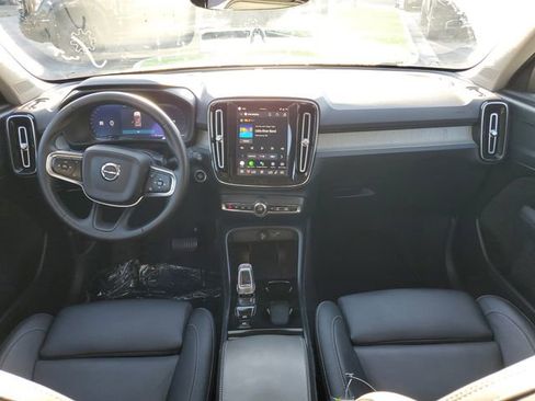 Used 2026 Volvo XC40 B5 Plus AWD/4WD image 11