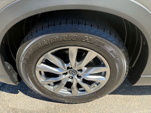 Used 2018 MAZDA CX-9 Touring w/ Touring Premium Package AWD/4WD image 5
