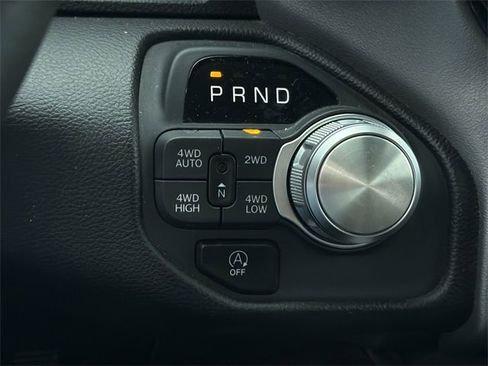 Used 2025 RAM 1500 Laramie image 15