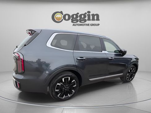 Used 2024 Kia Telluride SX w/ Towing Package image 10