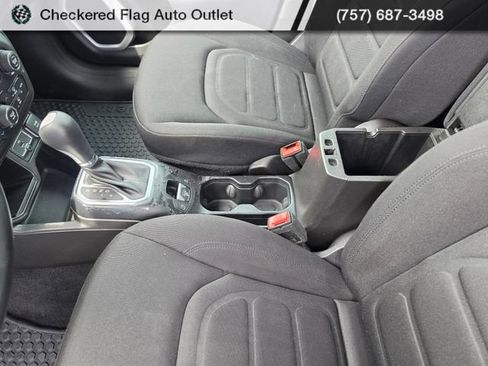 Used 2021 Jeep Renegade Latitude w/ Luxury Group I FWD image 34