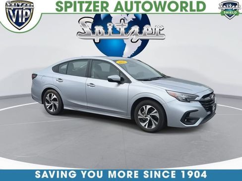 Used 2025 Subaru Legacy Premium AWD/4WD image 2