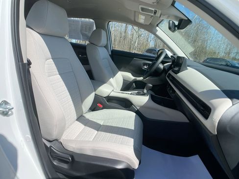 Certified 2024 Honda HR-V LX image 26