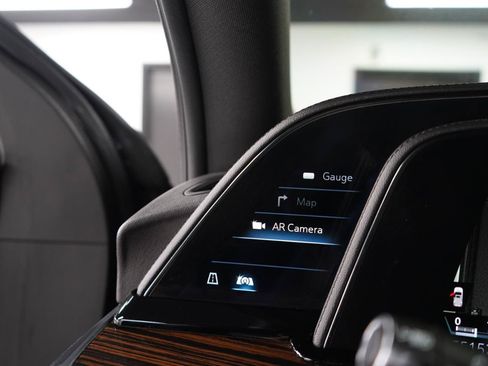 Used 2024 Cadillac Escalade Luxury RWD image 22