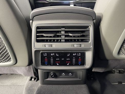 New 2025 Audi Q8 Premium Plus image 39