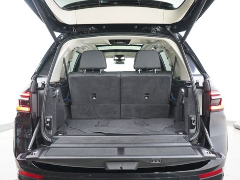 Used 2024 BMW X7 xDrive40i w/ Premium Package AWD/4WD image 17