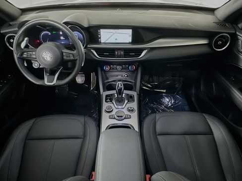 Used 2025 Alfa Romeo Stelvio Sprint w/ Convenience Package image 26