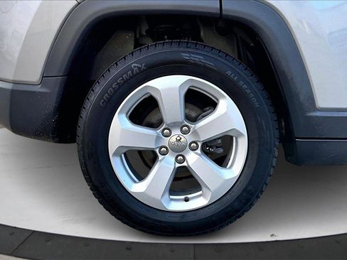 Certified 2019 Jeep Compass Latitude w/ Cold Weather Group image 32