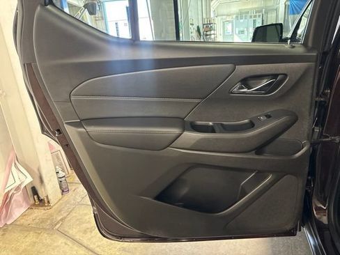 Used 2020 Chevrolet Traverse LT w/ Driver Confidence II Package AWD/4WD image 28
