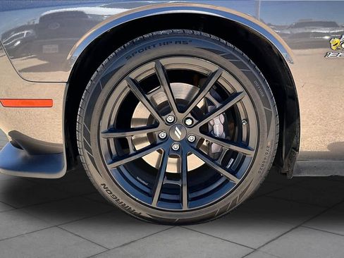 Used 2022 Dodge Challenger R/T Scat Pack RWD image 11