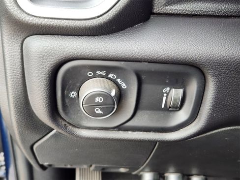 Used 2022 RAM 2500 Big Horn w/ Level C Equiment Group image 18